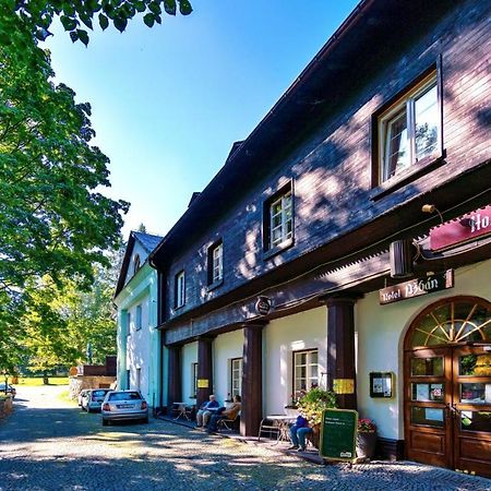 Hotel Dzban Jindrichov Exteriör bild