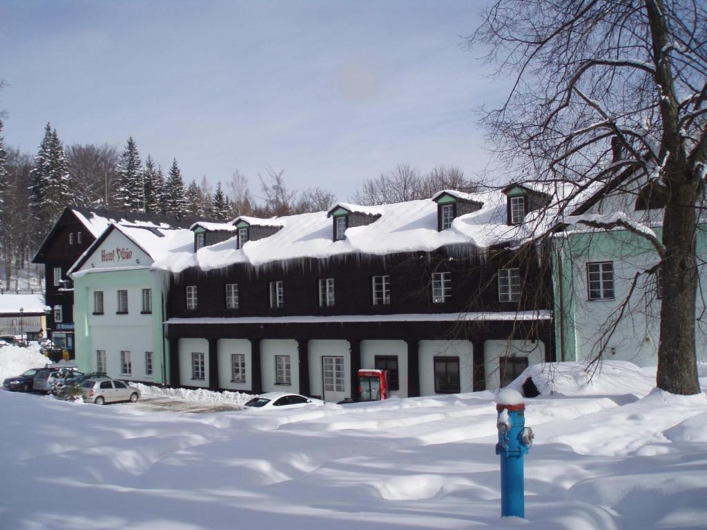 Hotel Dzban Jindrichov Exteriör bild