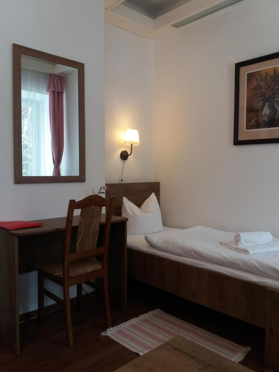 Hotel Dzban Jindrichov Exteriör bild