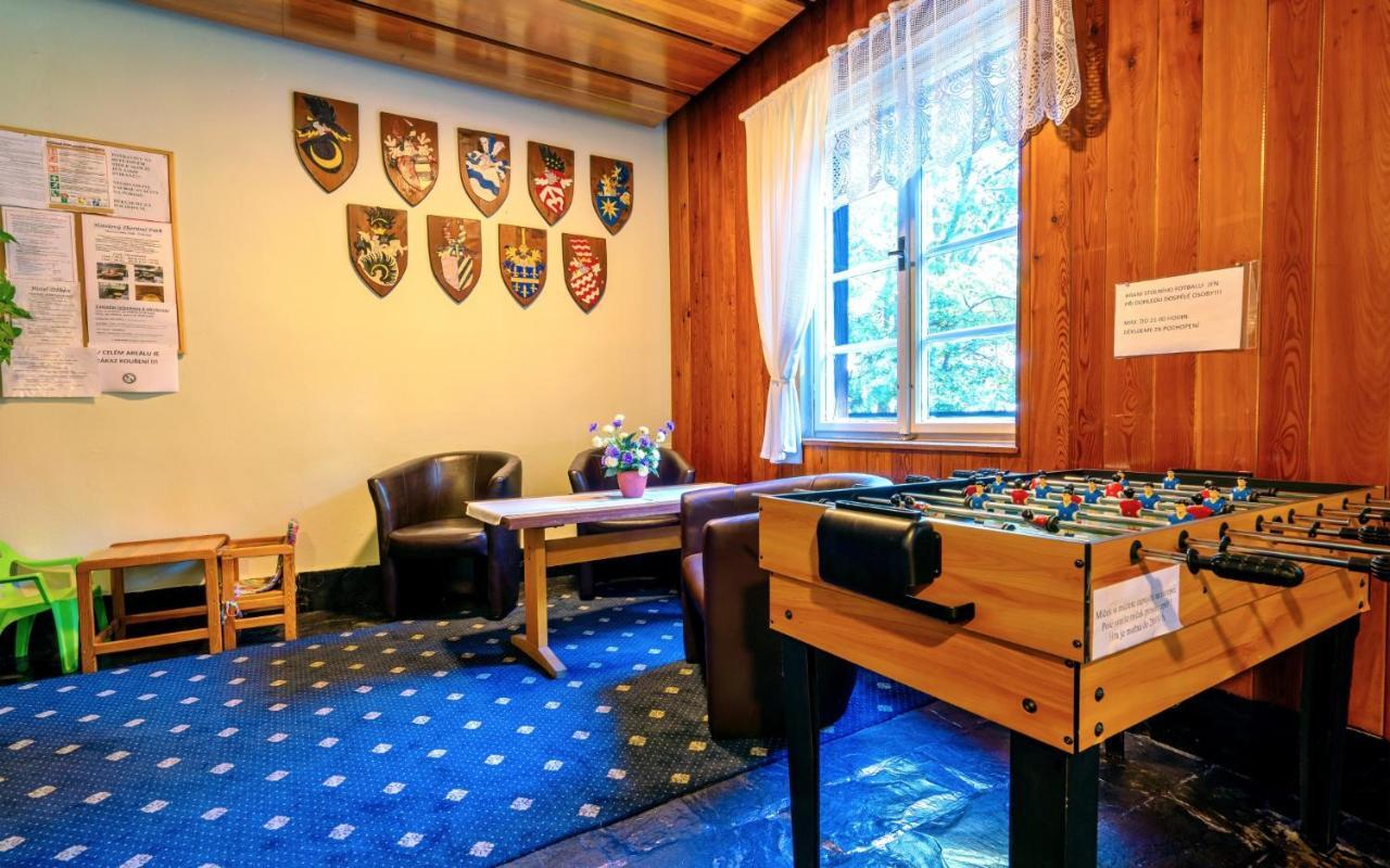Hotel Dzban Jindrichov Exteriör bild